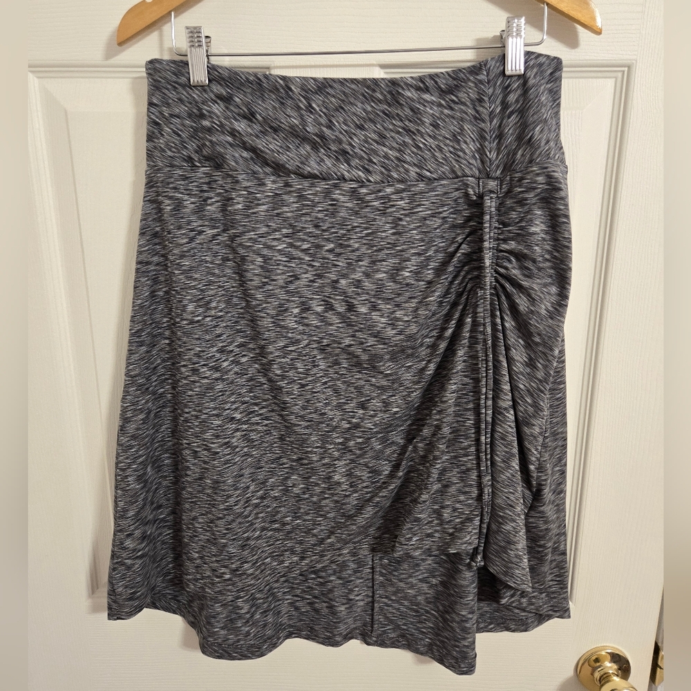The North Face Women's Asymmetrical Gray Skirt Cypress Skirt Size Large